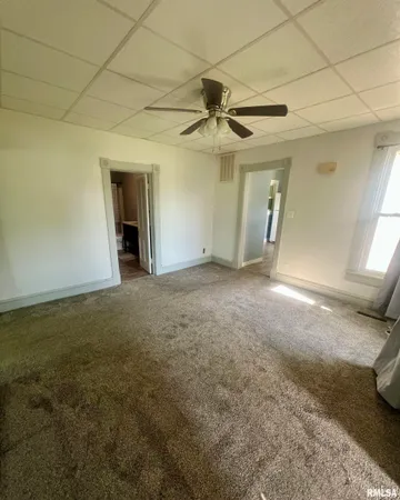 $80,000 | 101 North Cedar Street, Bowen, IL 62316