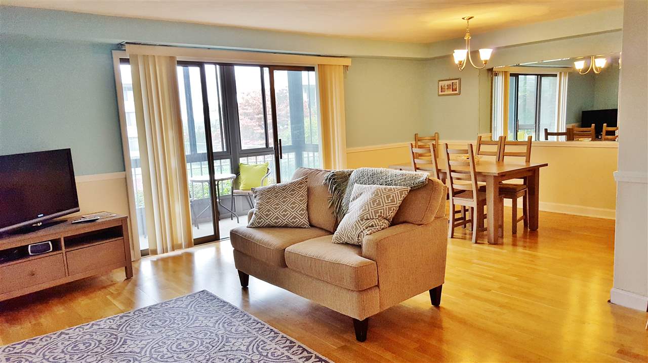 39 Spit Brook Road, Unit D30 Nashua, NH 03060 - Photo 4 of 22 Gallery Image 4