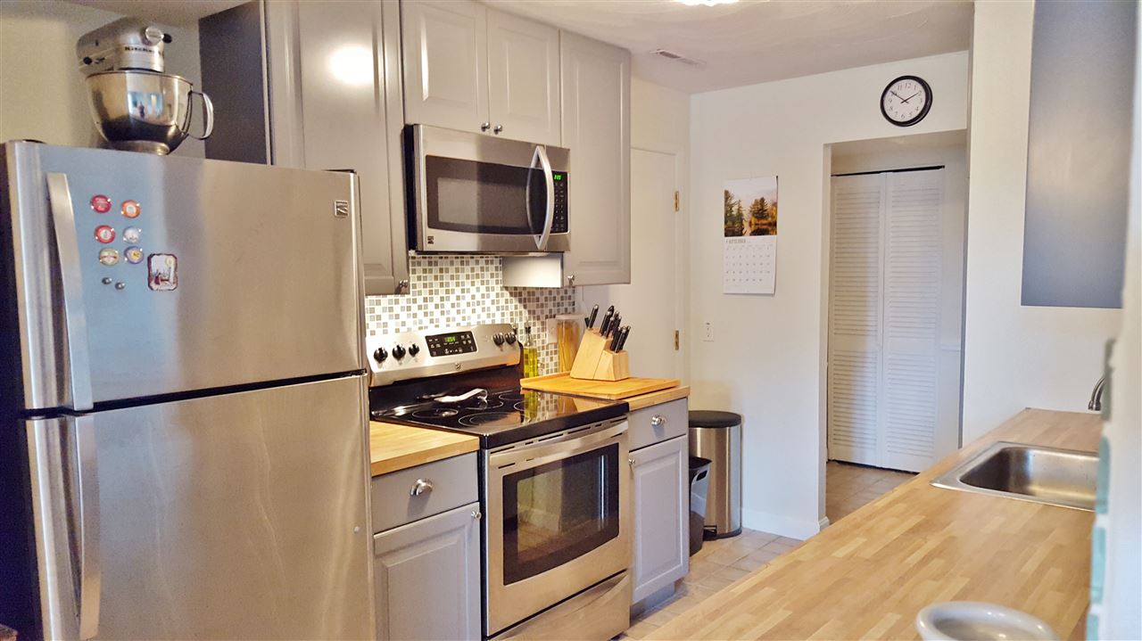 39 Spit Brook Road, Unit D30 Nashua, NH 03060 - Photo 9 of 22 Gallery Image 9