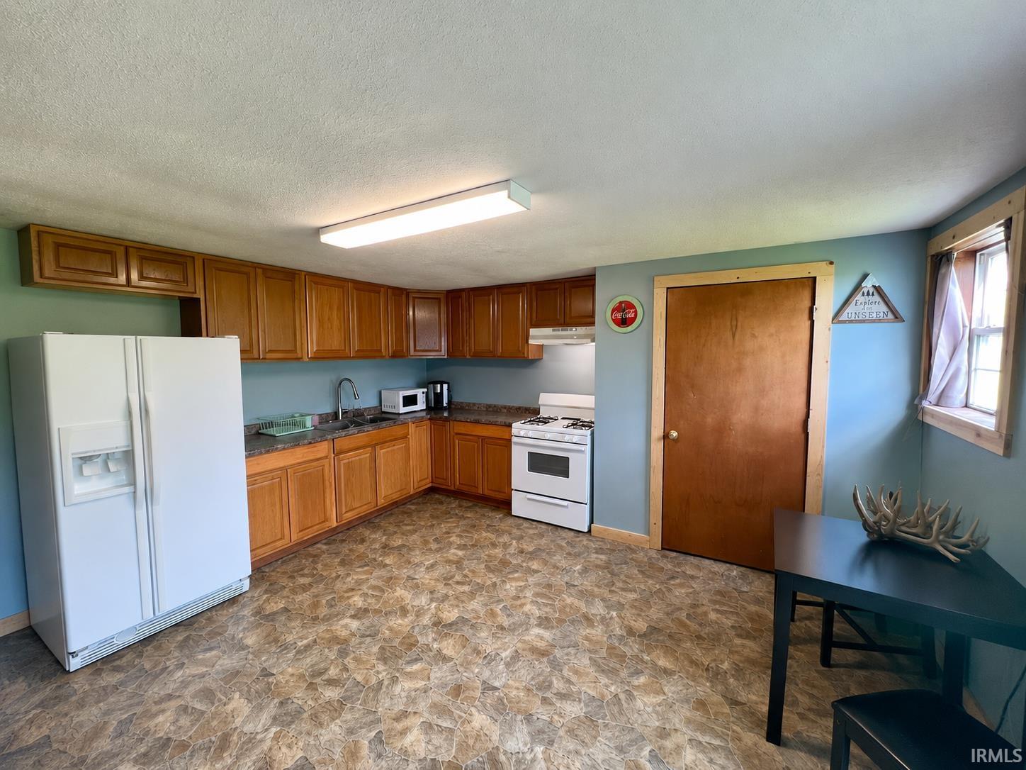 16199 Linden Road Argos, IN 46501 - Photo 15 of 27 Gallery Image 15