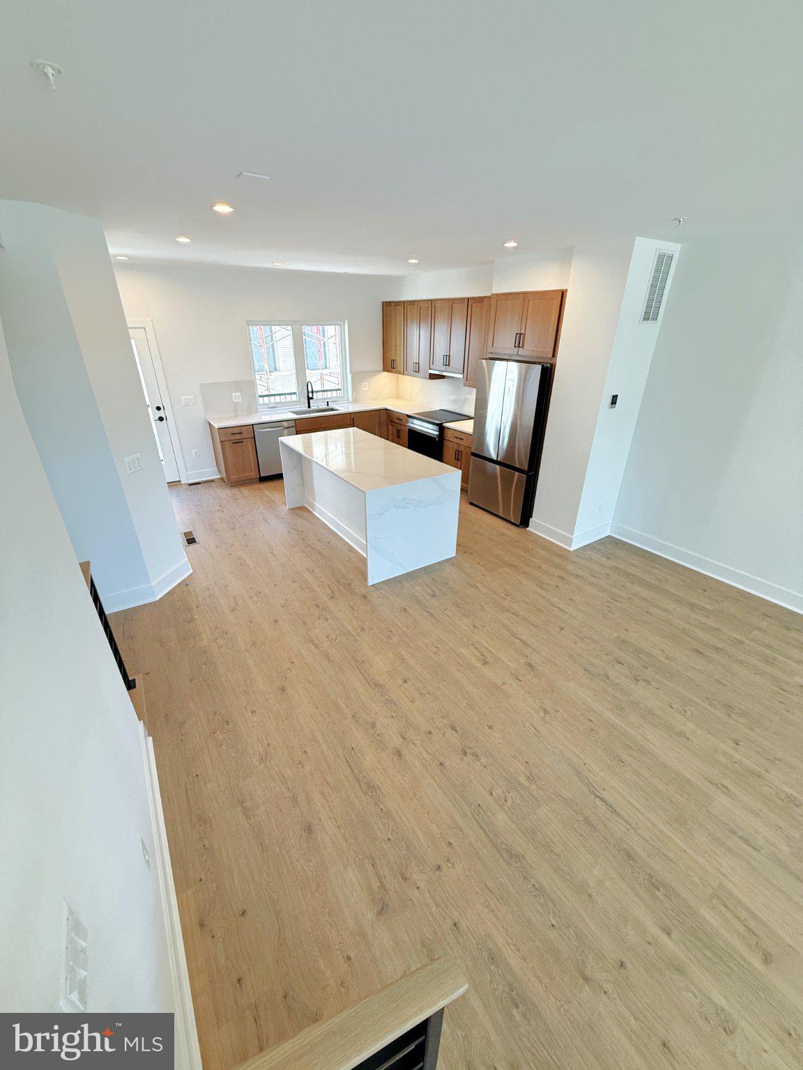 33 Lower Service Court Northwest Washington, DC 20001 - Photo 26 of 51 Spacious modern kitchen with elegance.
