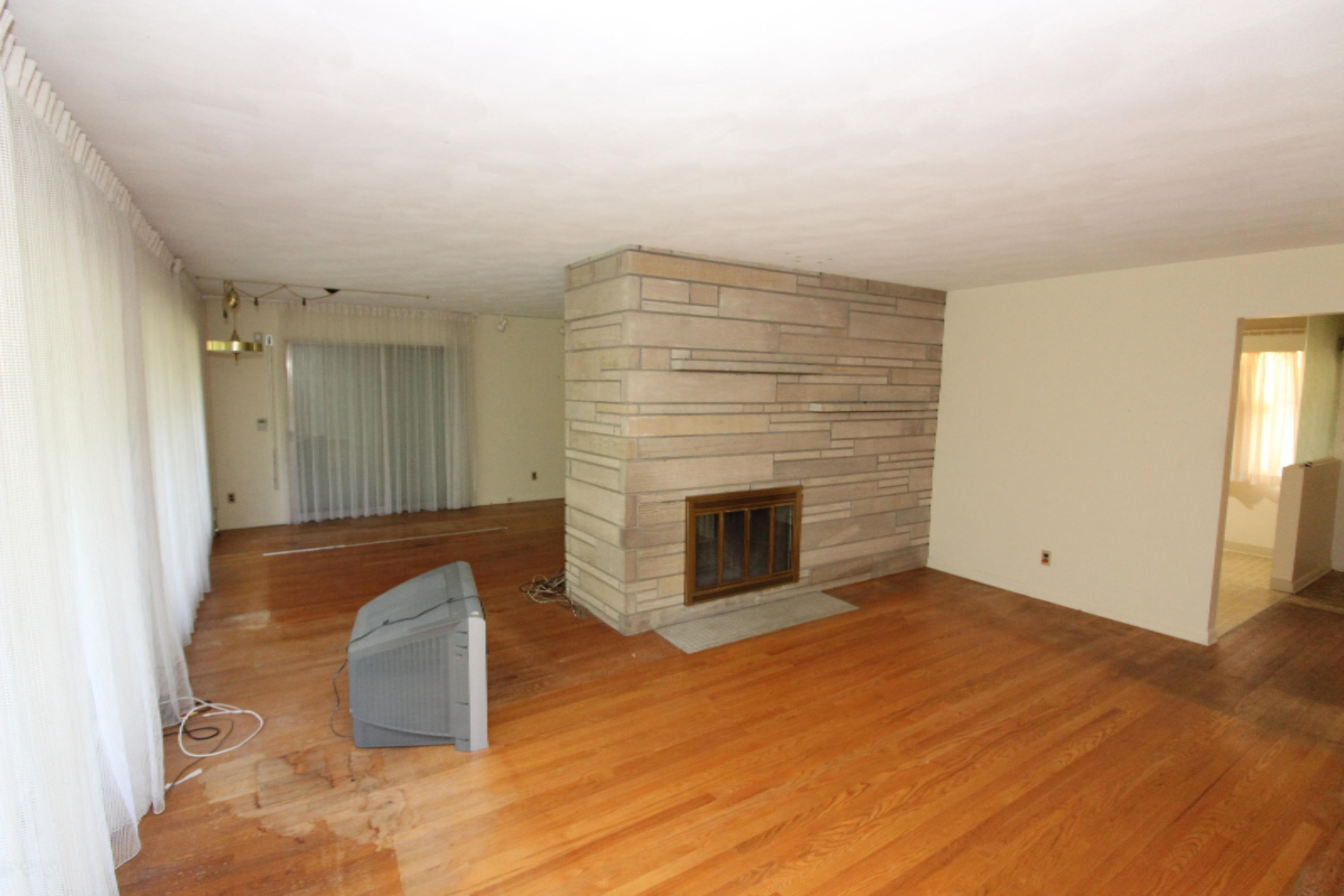 431 Chippewa Road Benton Harbor, MI 49022 - Photo 11 of 16 IMG_2175