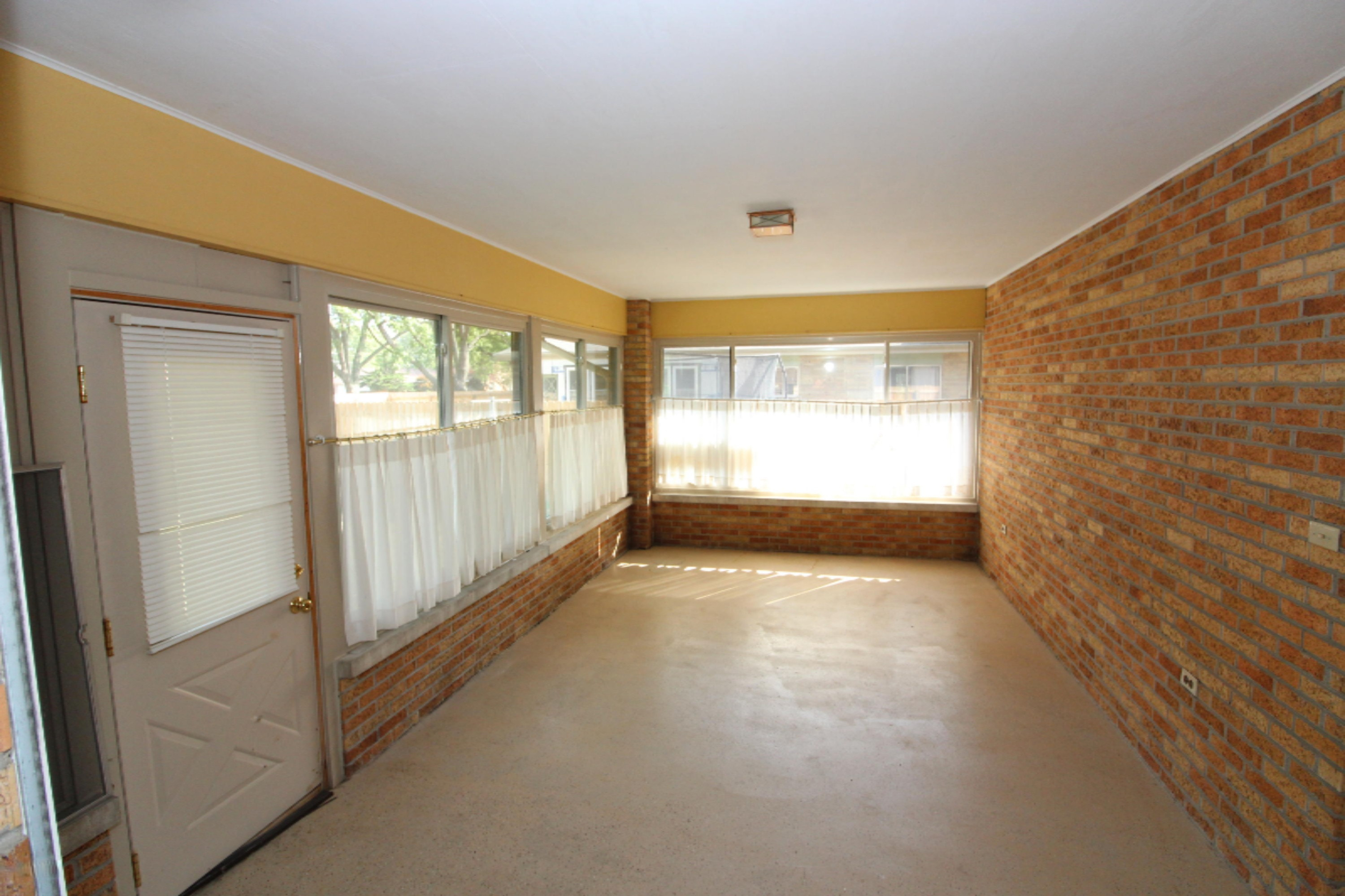 431 Chippewa Road Benton Harbor, MI 49022 - Photo 13 of 16 IMG_2177