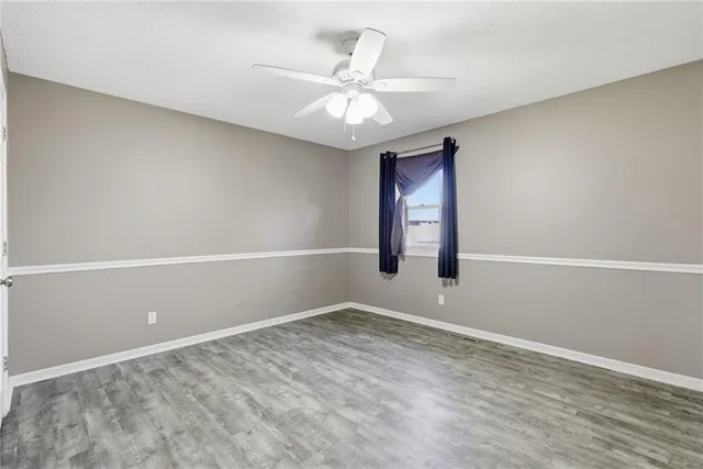 $235,000 | 1304 Queens Court, Oak Grove, MO 64075