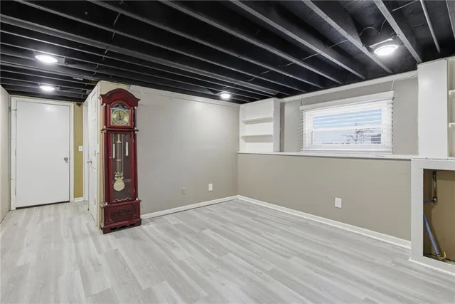 $235,000 | 1304 Queens Court, Oak Grove, MO 64075