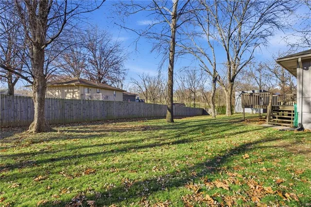 $235,000 | 1304 Queens Court, Oak Grove, MO 64075