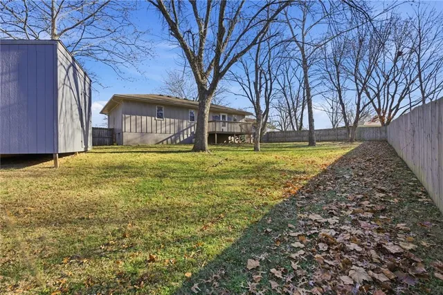 $235,000 | 1304 Queens Court, Oak Grove, MO 64075