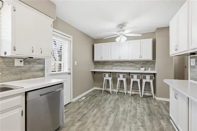 $235,000 | 1304 Queens Court, Oak Grove, MO 64075