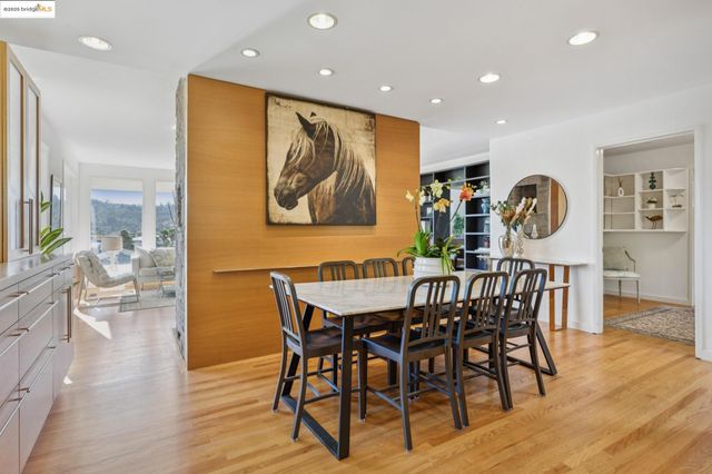 $1,395,000 | 28 Marina Ct Drive, San Rafael, CA 94901