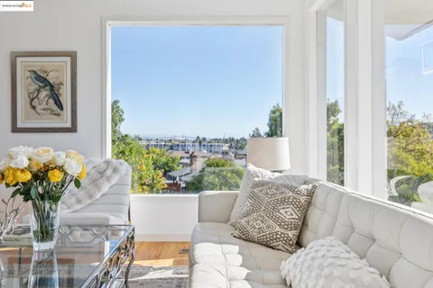 $1,395,000 | 28 Marina Ct Drive, San Rafael, CA 94901