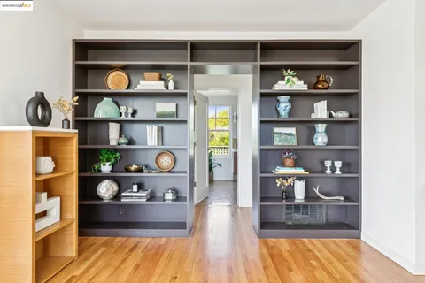 $1,395,000 | 28 Marina Ct Drive, San Rafael, CA 94901