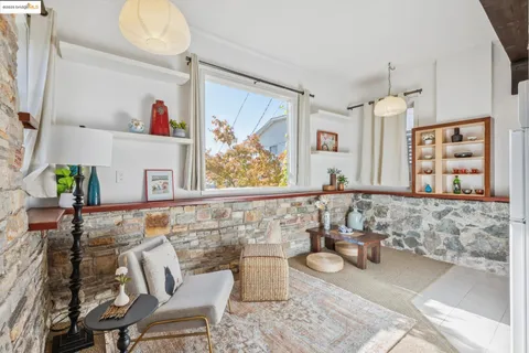 $1,395,000 | 28 Marina Ct Drive, San Rafael, CA 94901