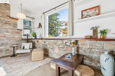 $1,395,000 | 28 Marina Ct Drive, San Rafael, CA 94901