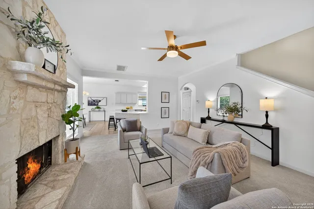 $3,200 | 210 English Oaks Circle, Boerne, TX 78006