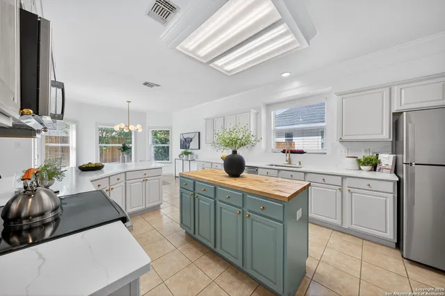 $3,200 | 210 English Oaks Circle, Boerne, TX 78006