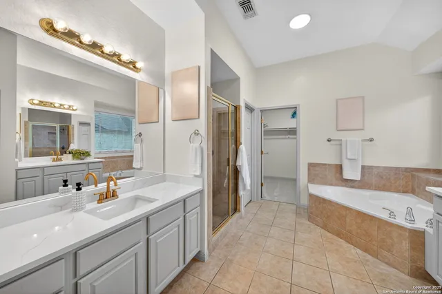 $3,200 | 210 English Oaks Circle, Boerne, TX 78006