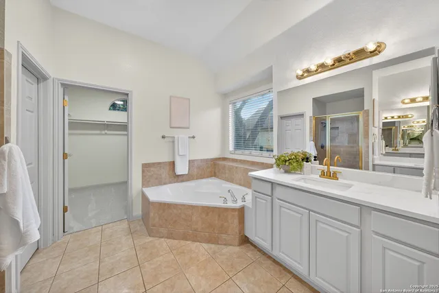 $3,200 | 210 English Oaks Circle, Boerne, TX 78006