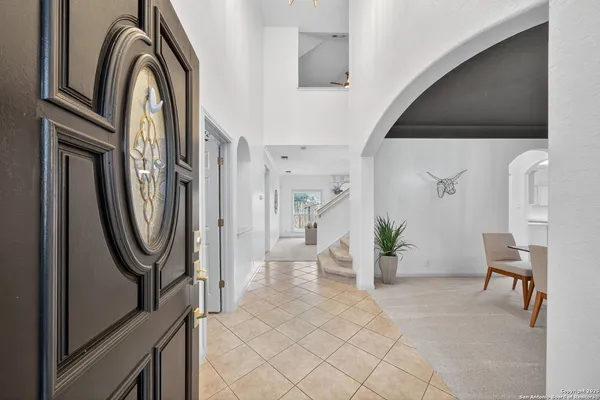 a view of living room washer and dryer