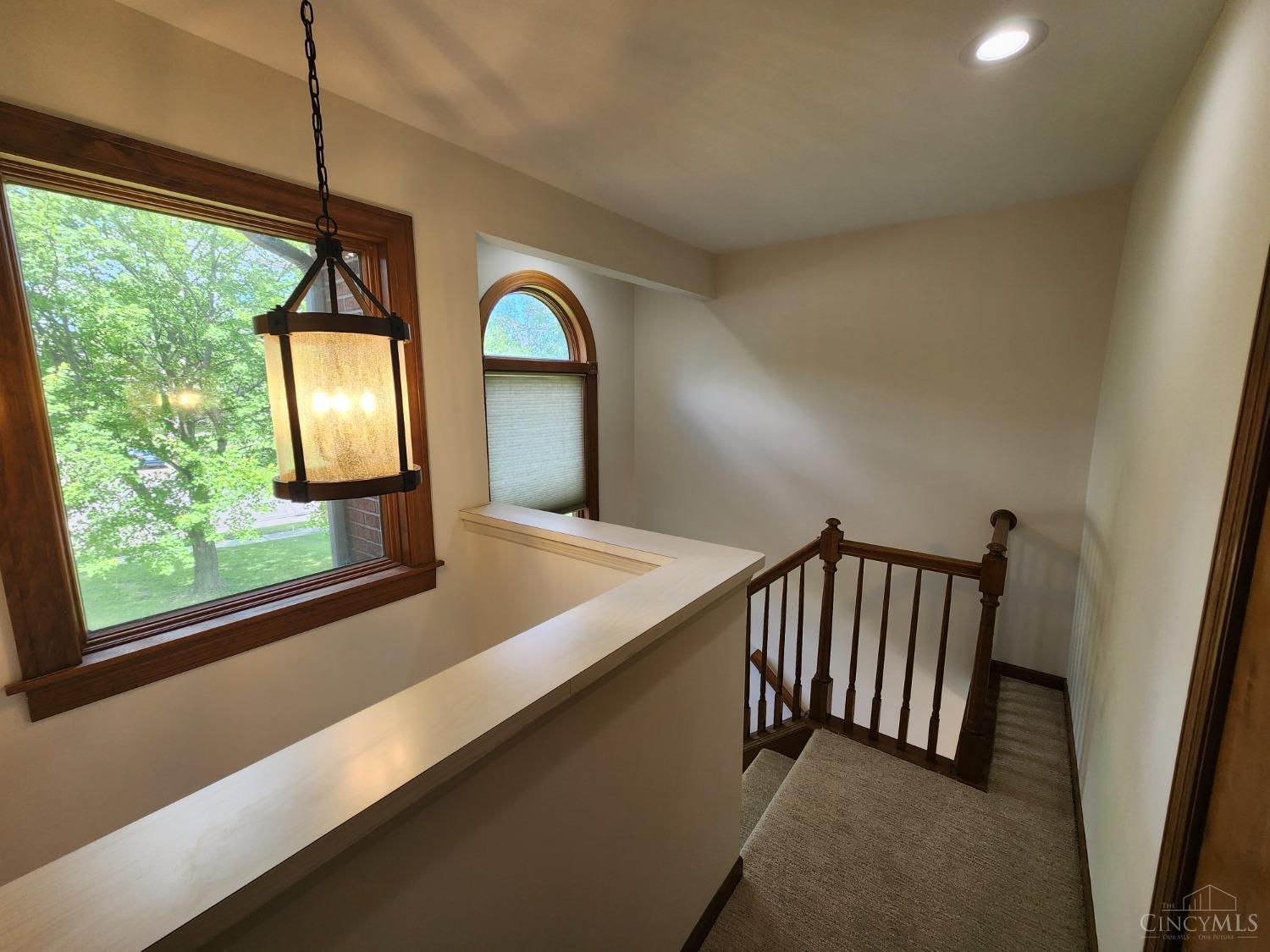 5879 Lawrence Road Cincinnati, OH 45248 - Photo 8 of 23