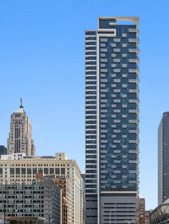 235 West Van Buren Street, Unit 2708 Chicago, IL 60607 - Photo 2 of 10 a front view of a building