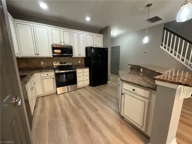 $2,300 | 27 Cherine Way, Greensboro, NC 27410