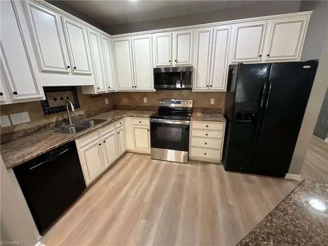 $2,300 | 27 Cherine Way, Greensboro, NC 27410