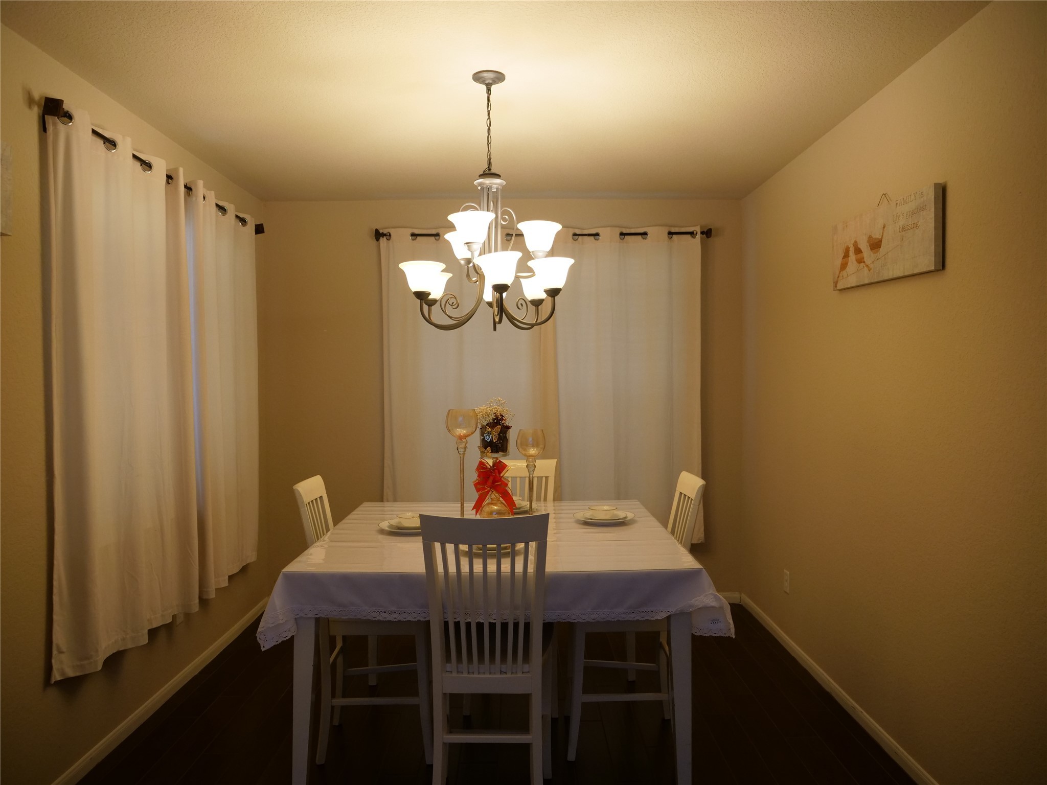 3610 Canvasback Lane Houston, TX 77047 - Photo 8 of 16 Formal Dining Area