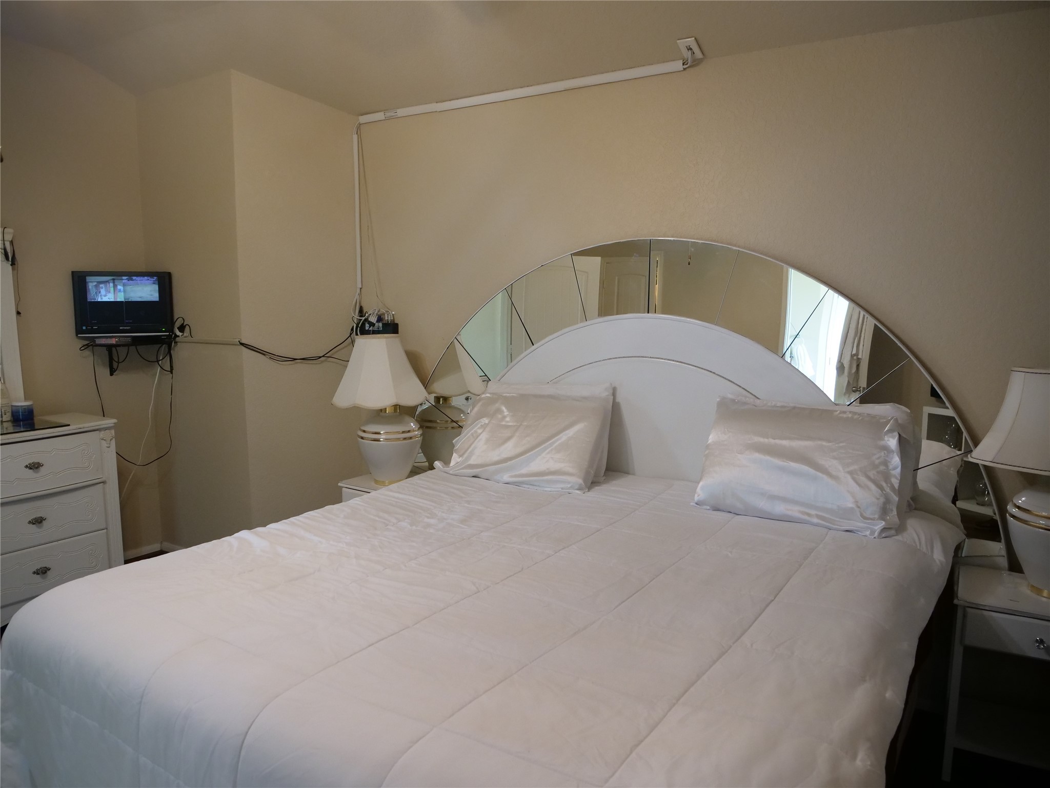 3610 Canvasback Lane Houston, TX 77047 - Photo 10 of 16 Another View of the Primary Bedroom