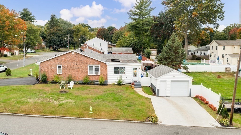 154 Roy Street Springfield, MA 01104 - Photo 9 of 42