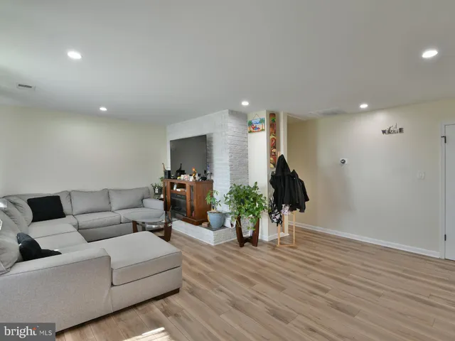 $759,999 | 5222 Mussetter Road, Ijamsville, MD 21754