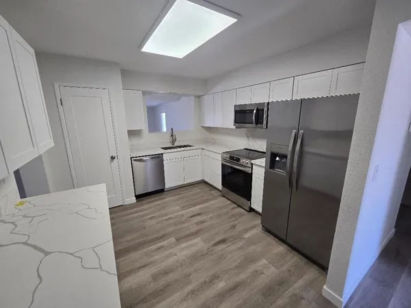$1,595 | 10166 West Cinnebar Avenue, Sun City, AZ 85351