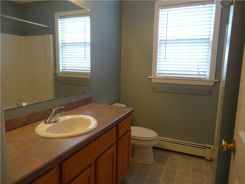 135 Conanicus Road Narragansett, RI 02882 - Photo 7 of 10 Bathroom.