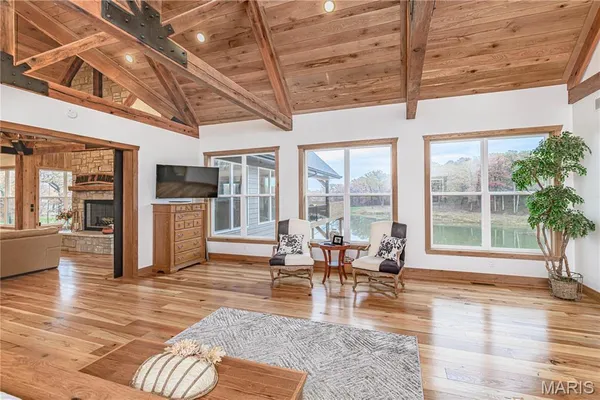 $2,500,000 | 23252 Jupiter Avenue, Macon, MO 63552