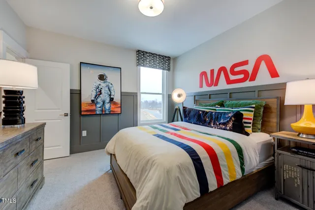 a view of a window in a room