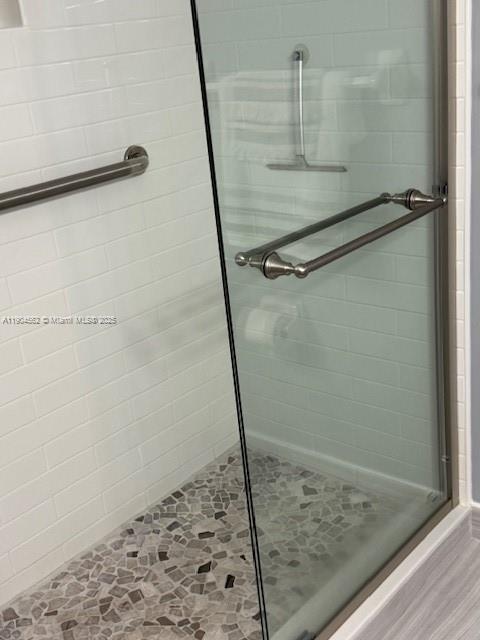 5300 Washington Street, Unit P136 Hollywood, FL 33021 - Photo 14 of 21 a bathroom with a shower