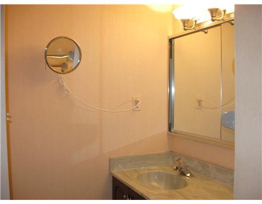 900 Washington Road, Unit 304 Mt. Lebanon, PA 15228 - Photo 12 of 18 Master Bath/Spa.