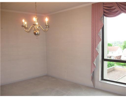 900 Washington Road, Unit 304 Mt. Lebanon, PA 15228 - Photo 7 of 18 Dining Room. Separate dining area