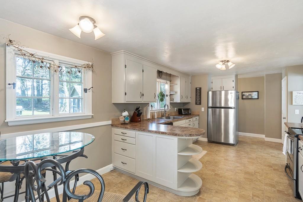 86 Lovell Road Holden, MA 01520 - Photo 19 of 41 Gallery Image 19