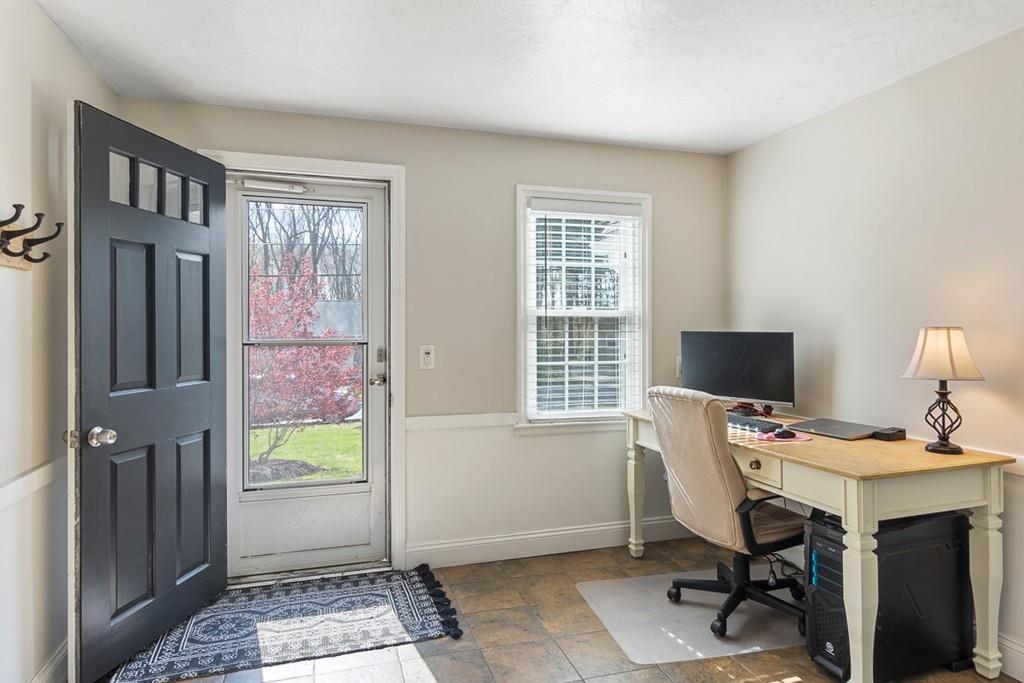 86 Lovell Road Holden, MA 01520 - Photo 23 of 41 Gallery Image 23