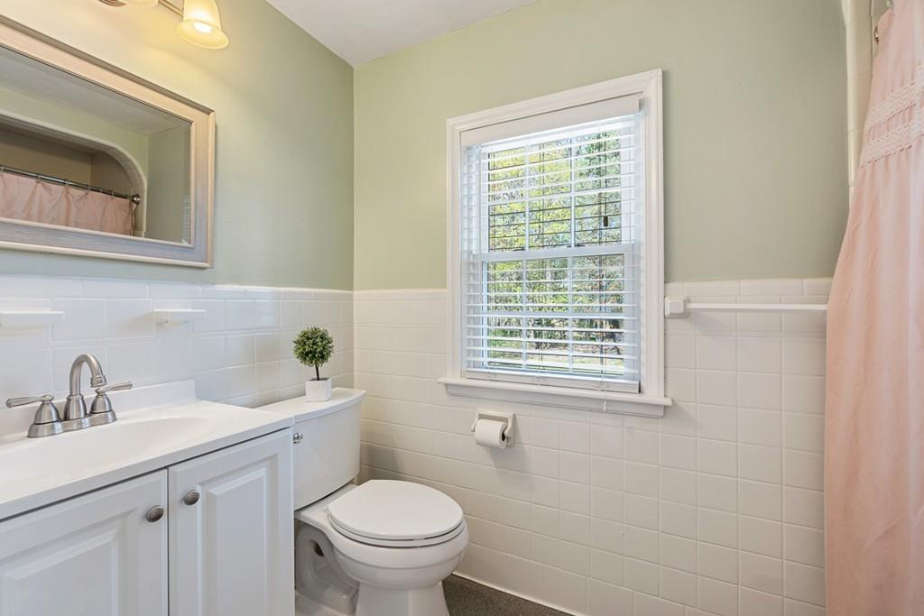 86 Lovell Road Holden, MA 01520 - Photo 26 of 41 Gallery Image 26