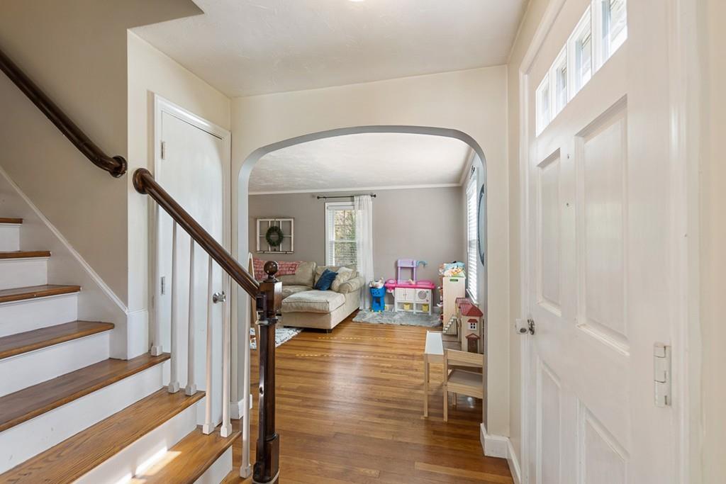 86 Lovell Road Holden, MA 01520 - Photo 3 of 41 Gallery Image 3