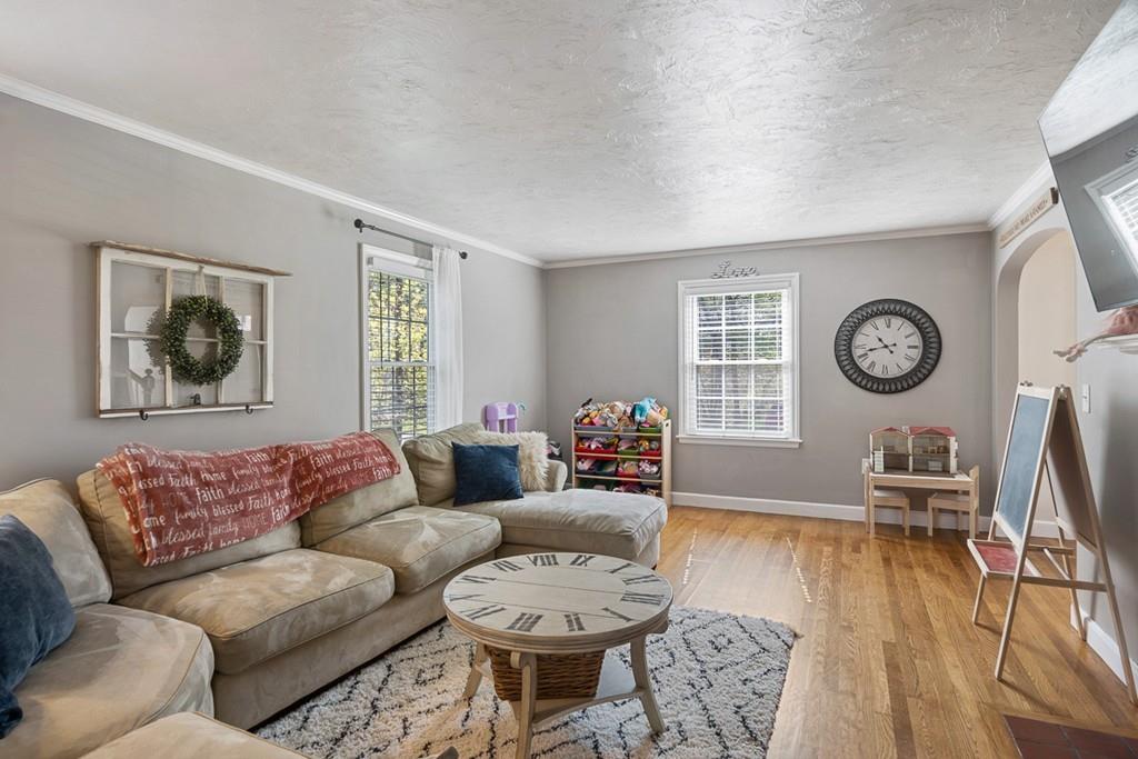 86 Lovell Road Holden, MA 01520 - Photo 7 of 41 Gallery Image 7