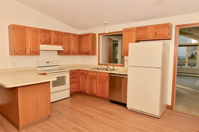 $2,500 | 55 Vinton Avenue, Unit 1, Cranston, RI 02920