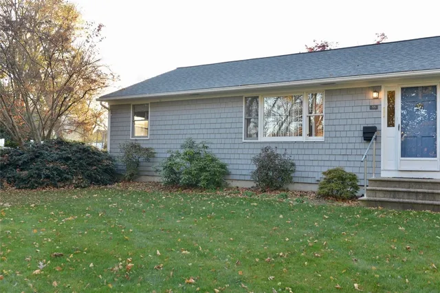 $2,500 | 55 Vinton Avenue, Unit 1, Cranston, RI 02920