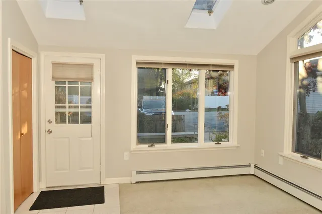 $2,500 | 55 Vinton Avenue, Unit 1, Cranston, RI 02920