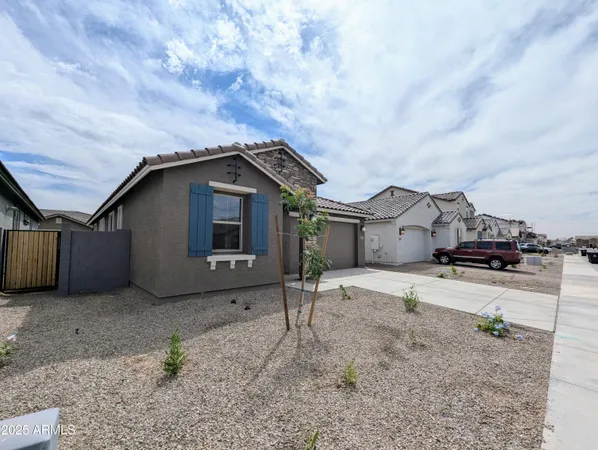 $2,298 | 10163 West Amelia Avenue, Avondale, AZ 85392
