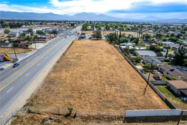 $2,500,000 | 18045 Foothill Boulevard, Fontana, CA 92335