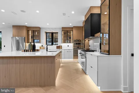 $1,599,000 | 12 Langton Lane, Newtown Square, PA 19073