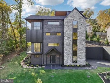 $1,599,000 | 12 Langton Lane, Newtown Square, PA 19073