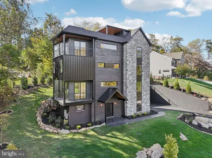 $1,599,000 | 12 Langton Lane, Newtown Square, PA 19073